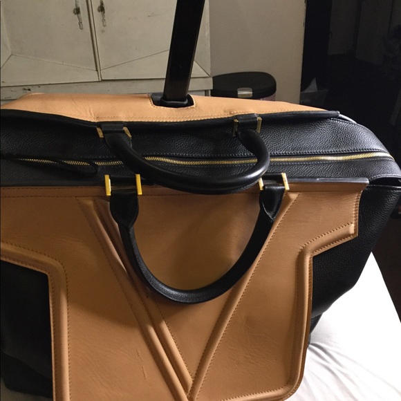 Vionnet Luggage - Picture 8 of 8